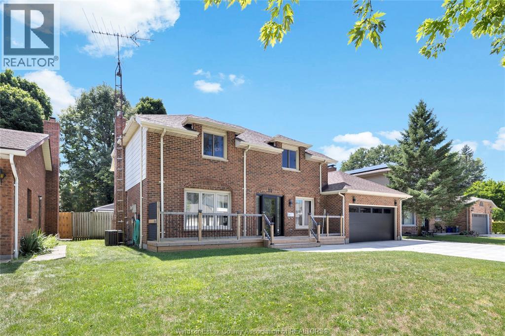 20 Zircon, Chatham — photograph 3