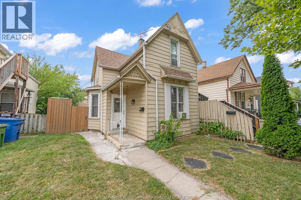 253 Curry Avenue, Windsor — primary photograph