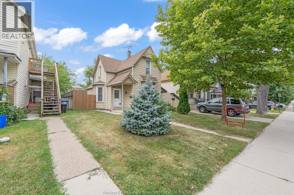 253 Curry Avenue, Windsor — photograph 3