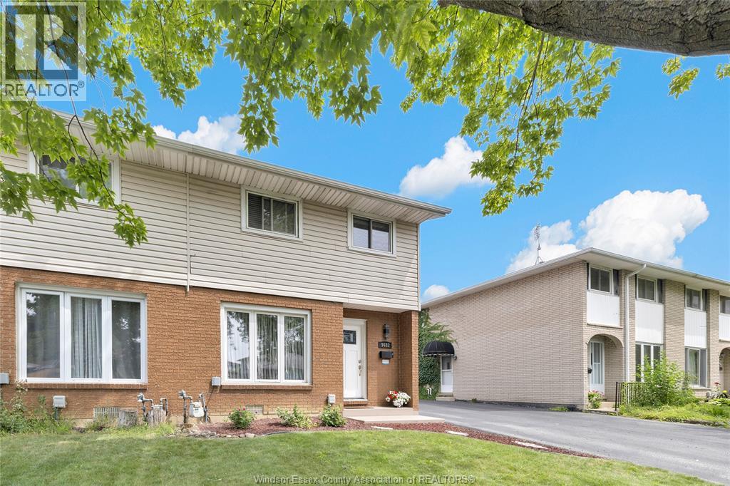 9682 Lynngrove Crescent, Windsor — photograph 2