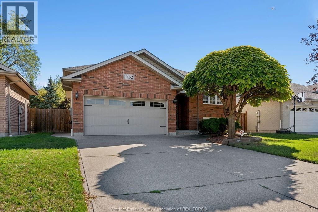 1162 Banwell Road, Windsor — photograph 2