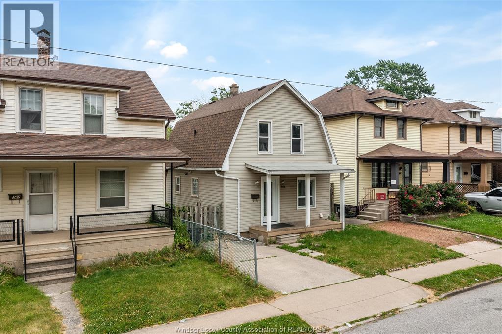 384 Josephine Avenue, Windsor — photograph 2