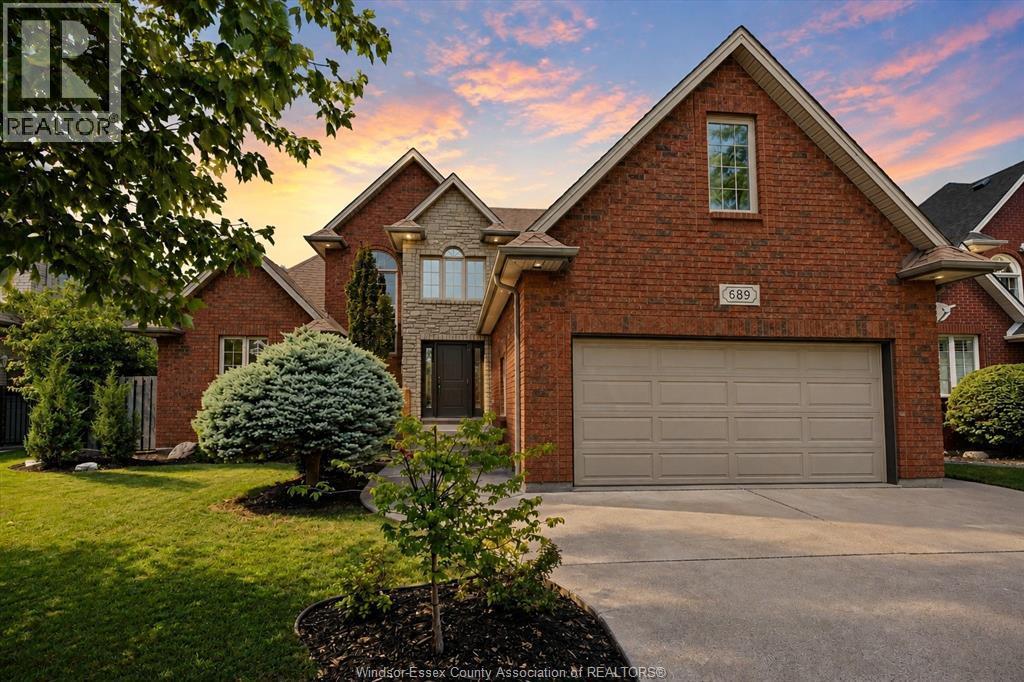 689 George Kennedy Way, Lakeshore — primary photograph