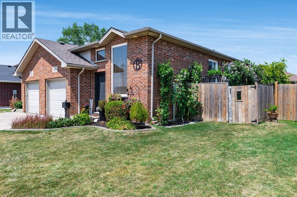 420 Marla Crescent, Lakeshore — primary photograph