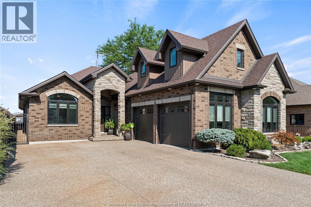 536 Riviera Estate Drive, Belle River — photograph 2