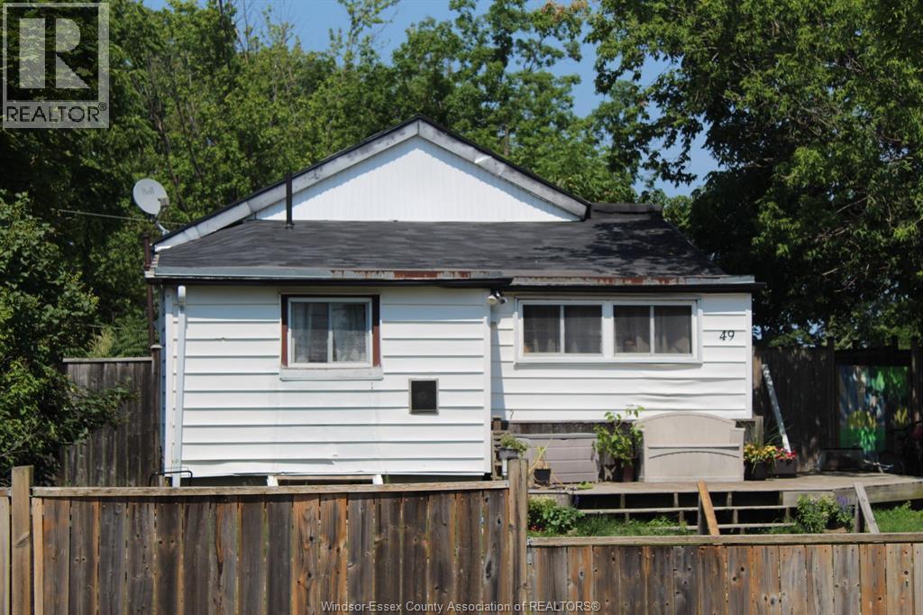 49 Kennedy, Brantford — photograph 2
