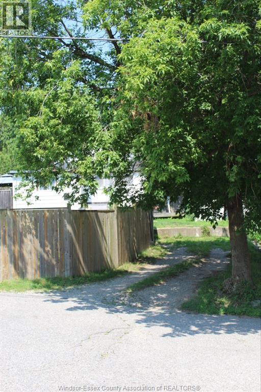 49 Kennedy, Brantford — photograph 3