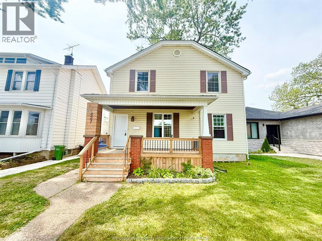 427 Cameron, Windsor — primary photograph