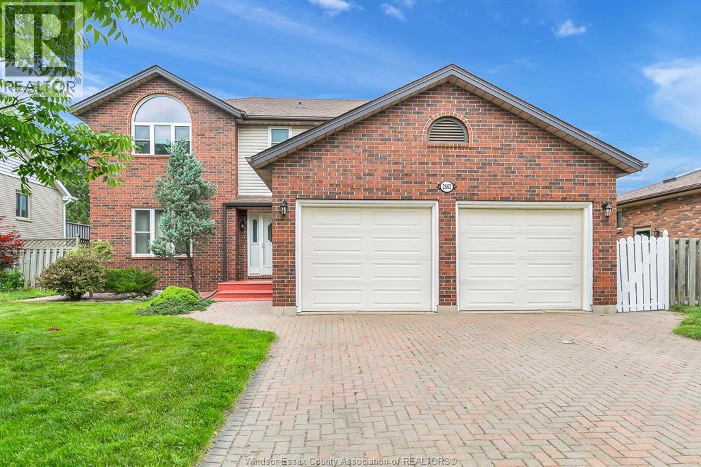 Single Family — 2862 Mangin Crescent, Windsor, Ontario