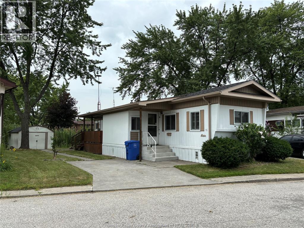 15 Wilder, Lakeshore — photograph 2