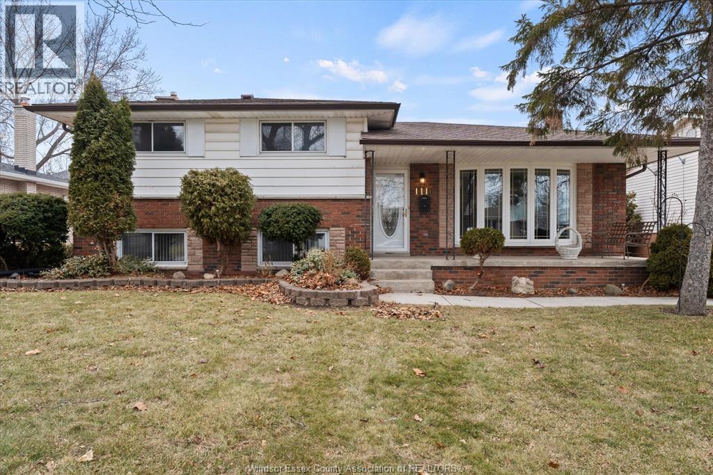 1116 Sumach Crescent, Windsor — primary photograph