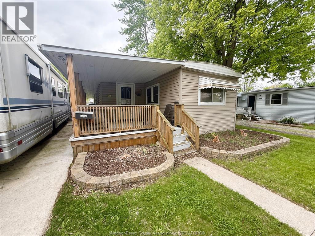 117 Steven Court, Essex — primary photograph