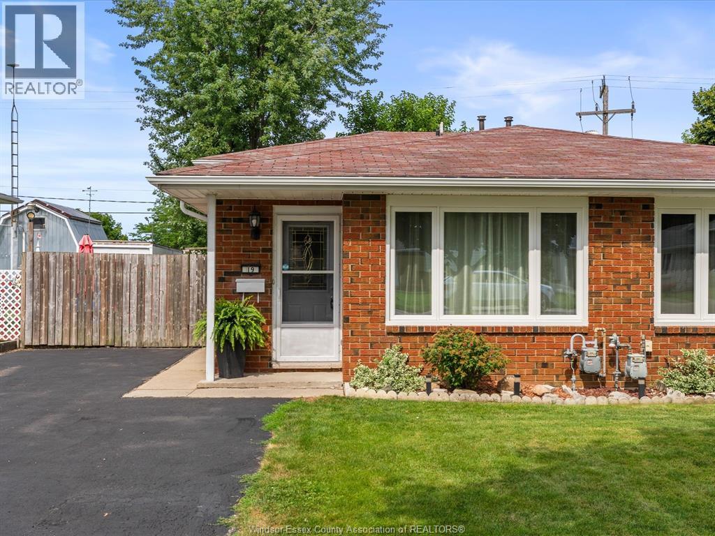 19 Bruce, Leamington — primary photograph