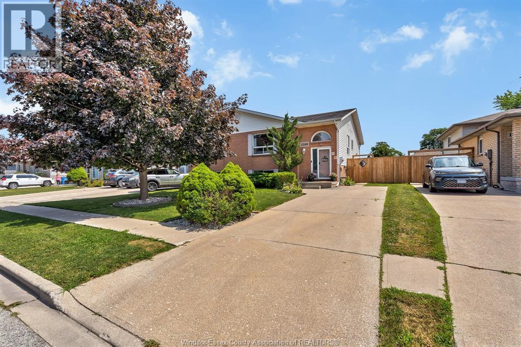 Single Family — 12589 Horwood Crescent, Tecumseh, Ontario