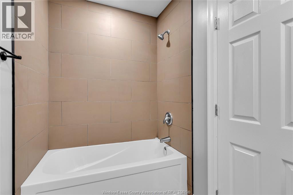 946 Howard Avenue #1&2, Windsor — primary photograph