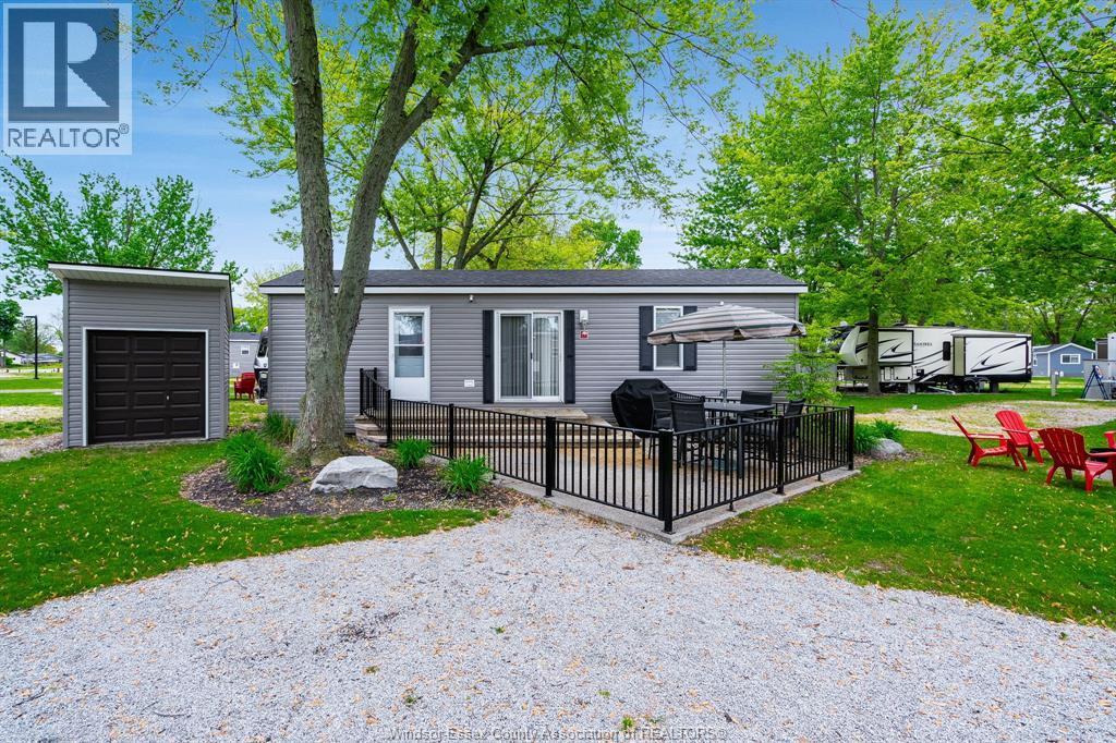981 County Rd 2 #522, Lakeshore — primary photograph