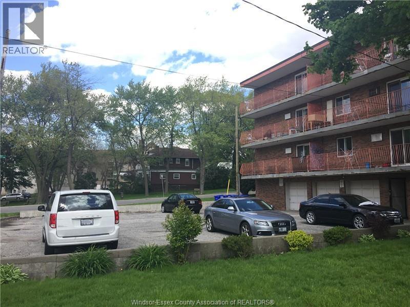 Multi-family — 3044 Sandwich, Windsor, Ontario