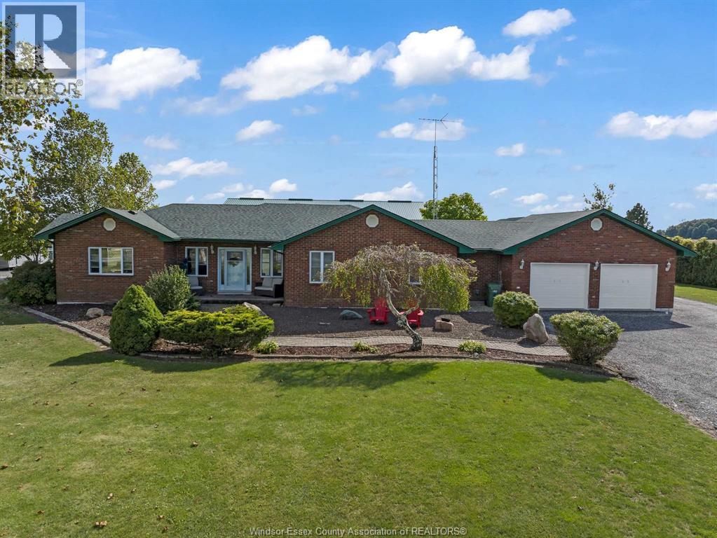 16925 Lakeshore Road 303, Lakeshore — primary photograph