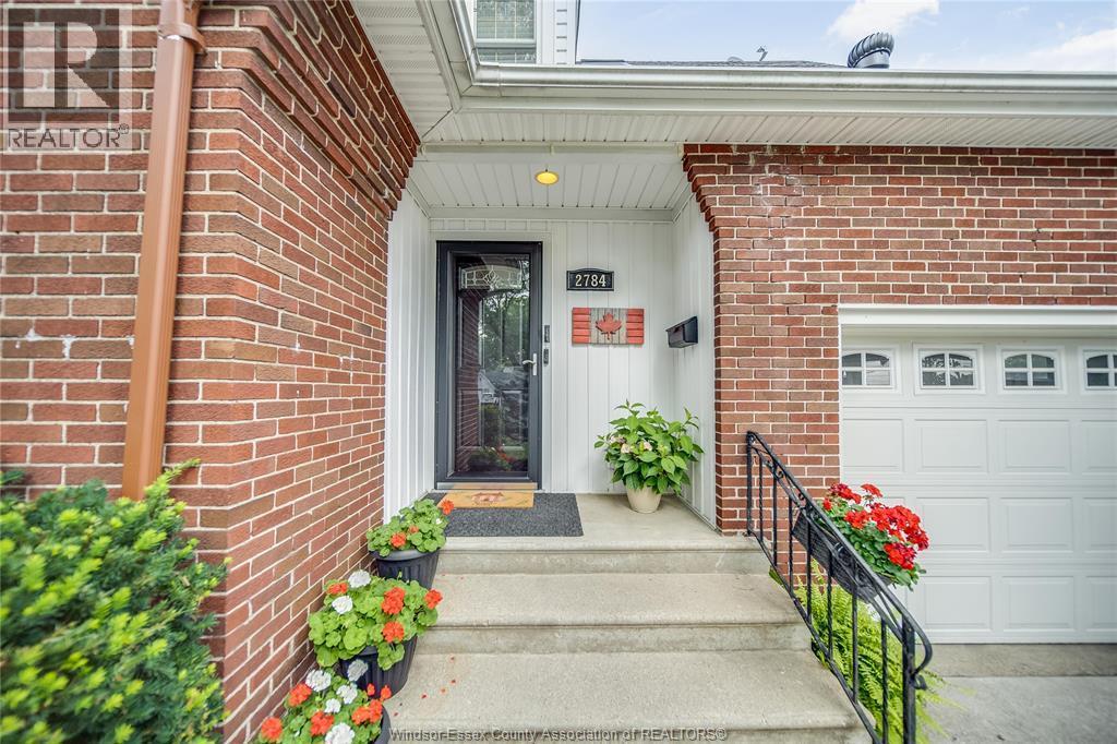 2784 Alexandra Ave, Windsor — photograph 2