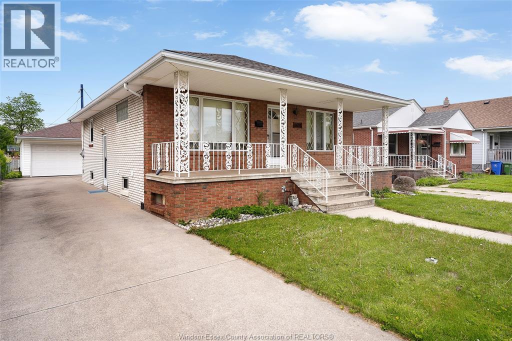 1639 Langlois Avenue, Windsor — photograph 3