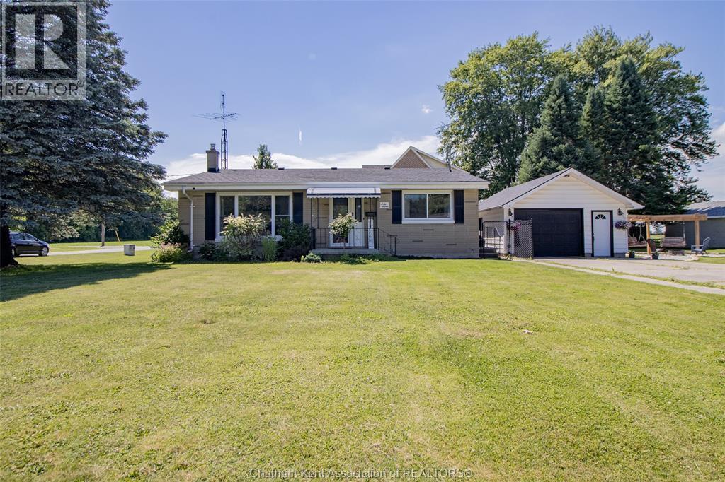 Single Family — 67 Walnut Drive, Wallaceburg, Ontario