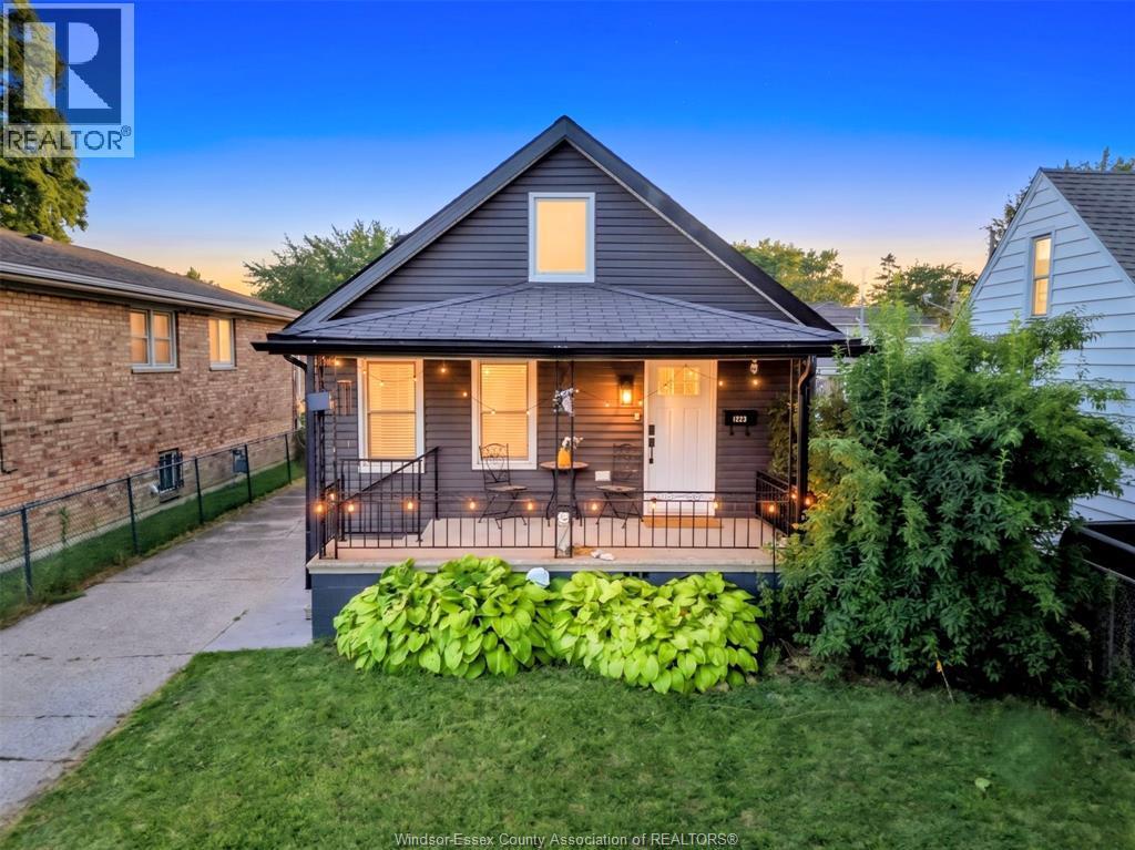 1223 Aubin, Windsor — primary photograph