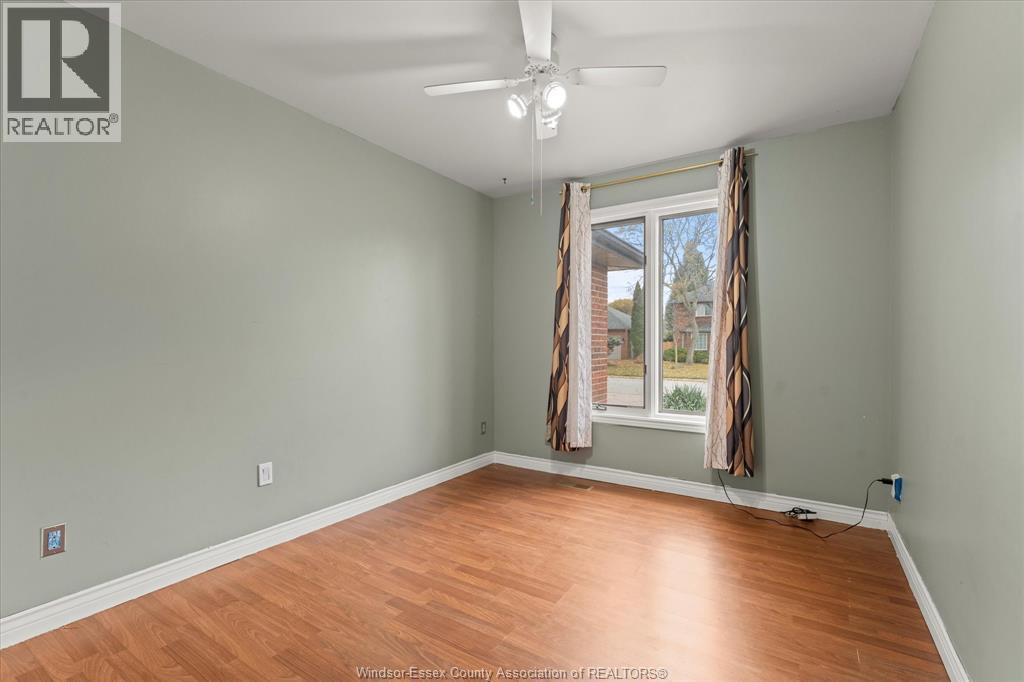 5753 Bishop Street, LaSalle — photograph 3