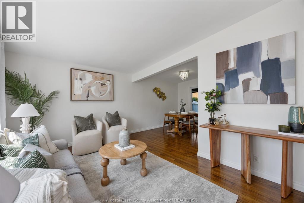 1507 St. Gabriel, Windsor — photograph 2