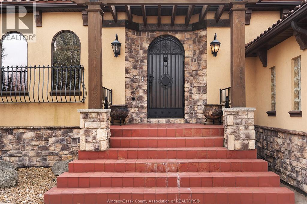 Single Family — 4648 Jenkela Court, Windsor, Ontario