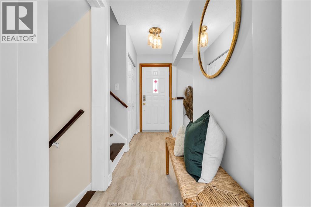 4025 Mount Royal, Windsor — photograph 3