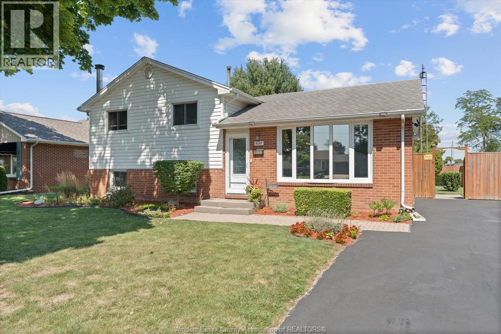 5086 Colbourne Drive, Windsor — photograph 2