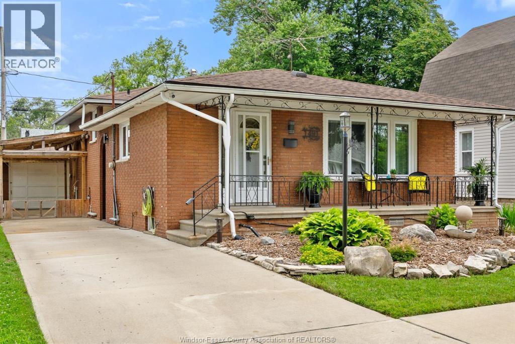 1491 Ellrose Avenue, Windsor — primary photograph