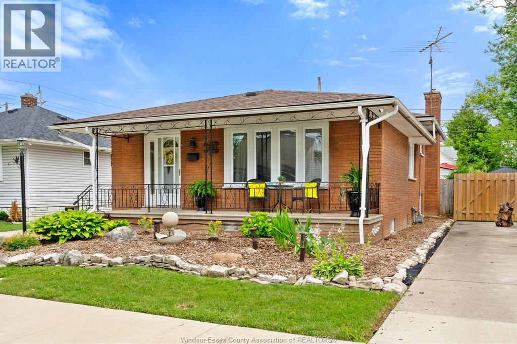 1491 Ellrose Avenue, Windsor — photograph 3