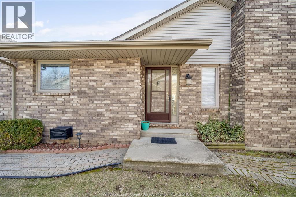 26 Cheyenne Court, Leamington — photograph 3