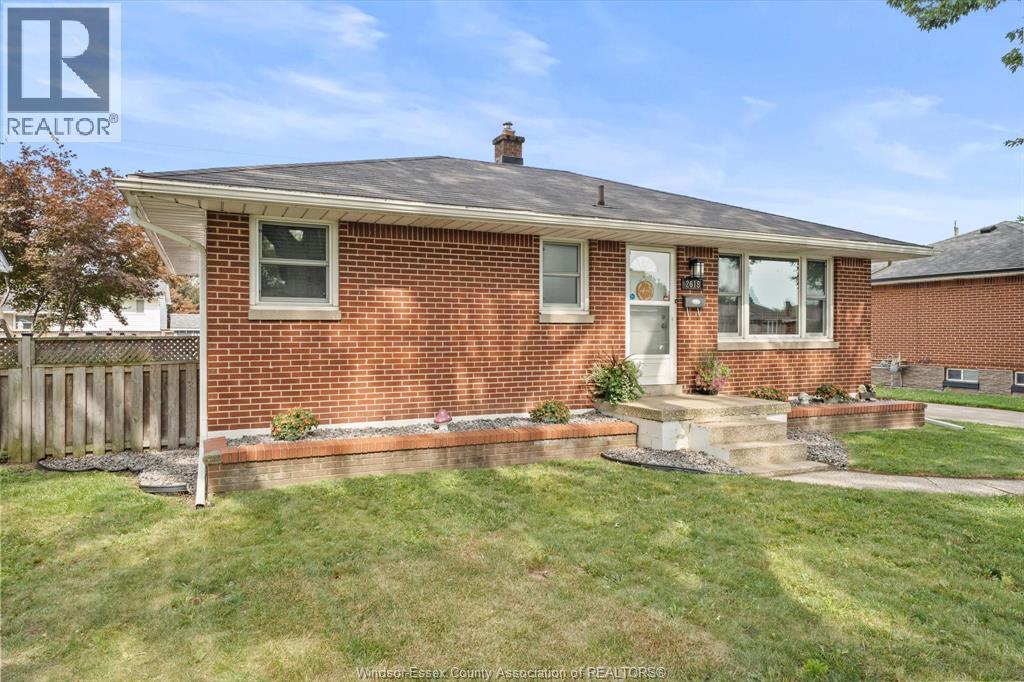 2618 Askin Avenue, Windsor — photograph 3
