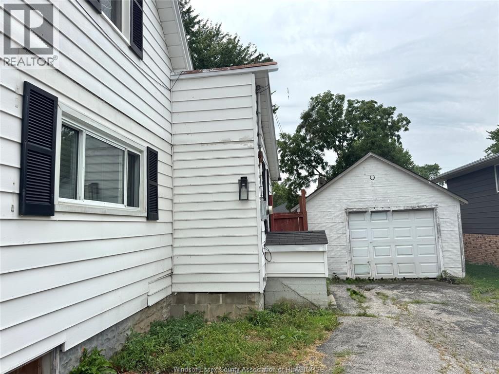 12333 Lanoue Street, Tecumseh — photograph 2