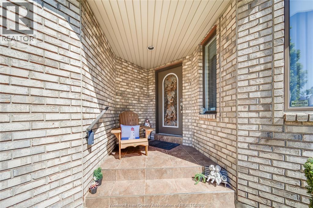 2485 Youngstown Street, Windsor — photograph 3