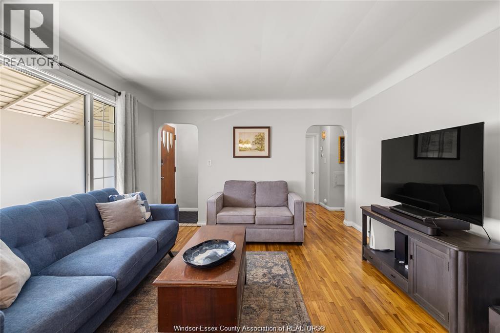 2780 Dominion Boulevard, Windsor — photograph 2