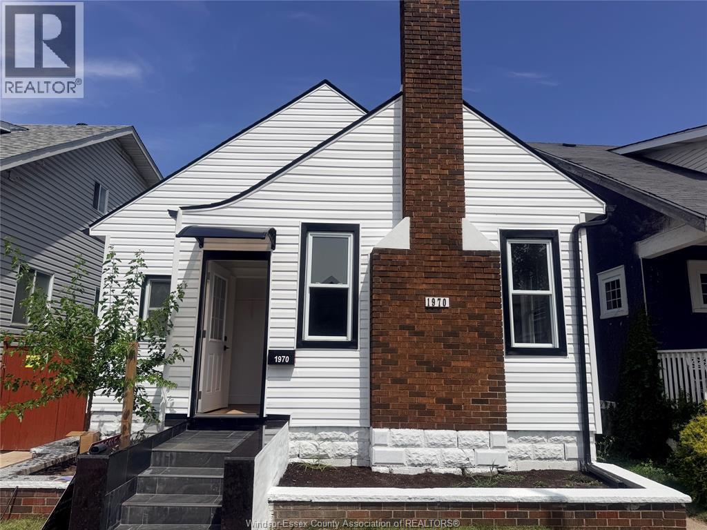 Single Family — 1970 Ottawa, Windsor, Ontario