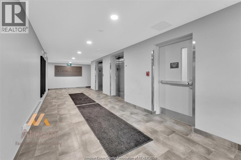 2-bedroom Single Family at 2550 Sandwich West Parkway #211, LaSalle — photograph 3