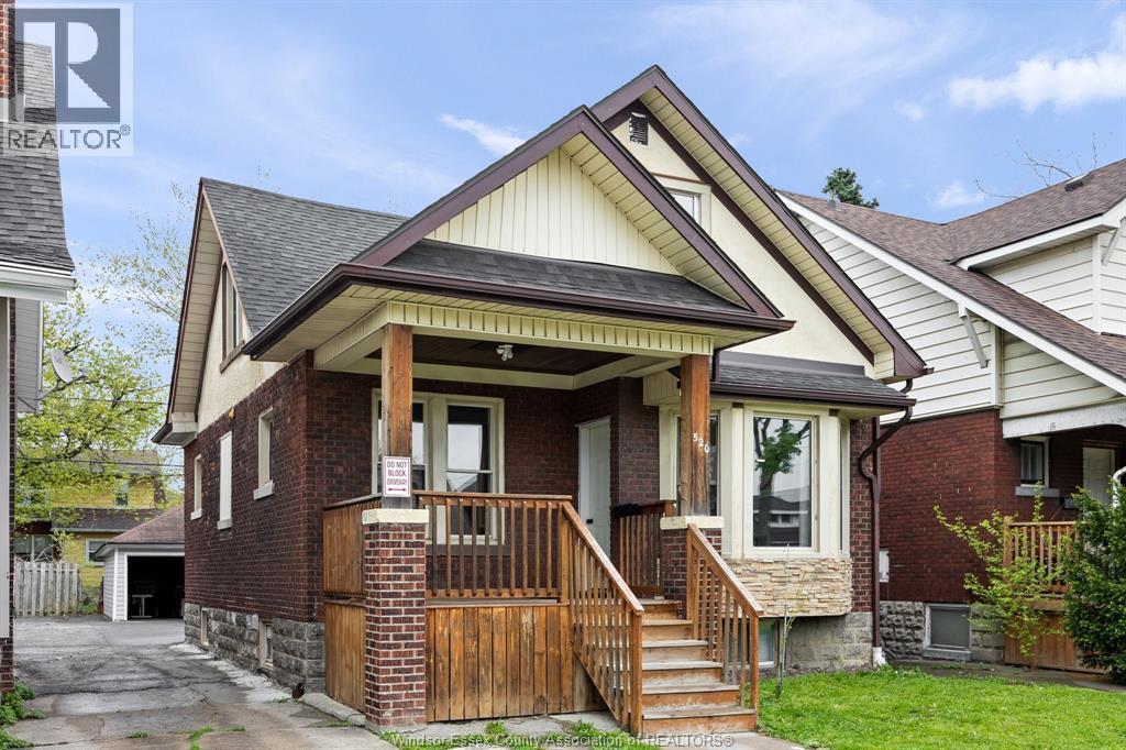 520 Rankin Avenue, Windsor — primary photograph