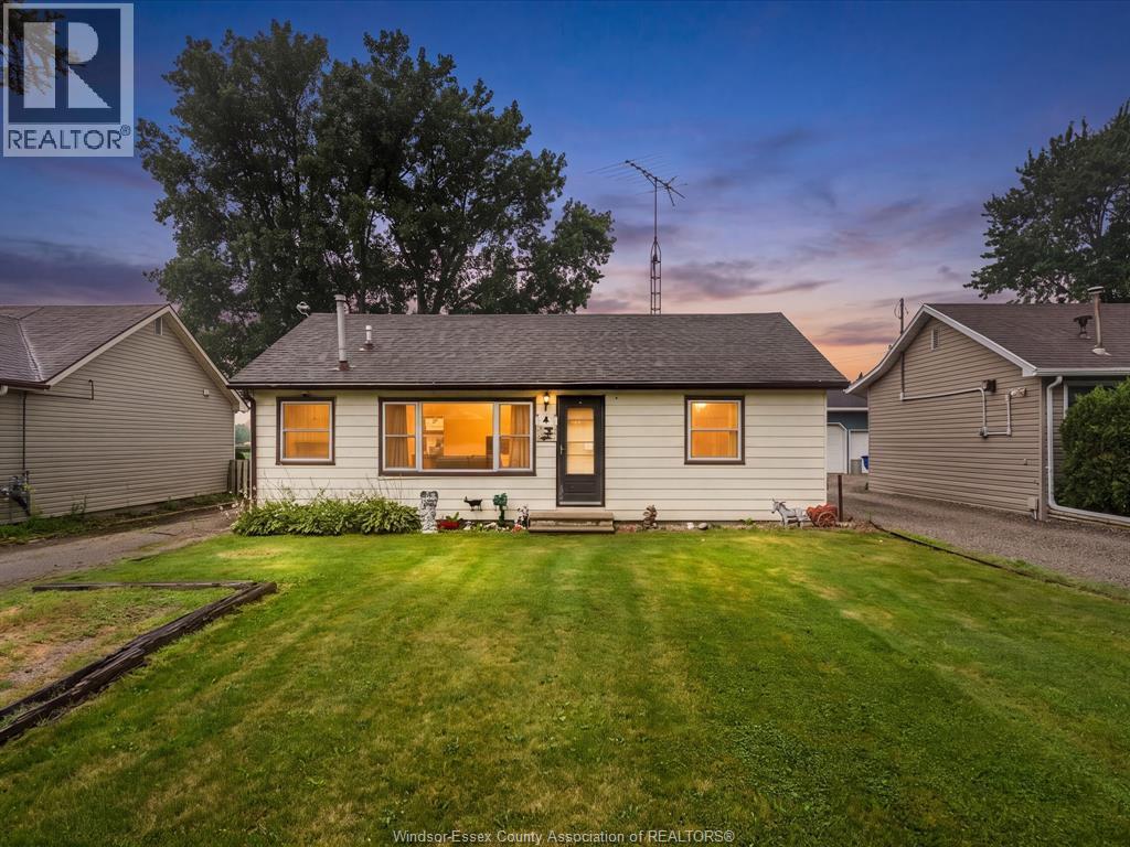 4 Standaert Road, Chatham-Kent — primary photograph