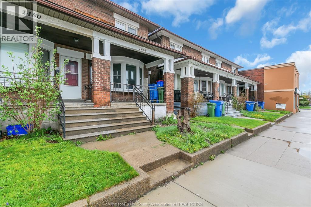 1448 Wyandotte Street, Windsor — photograph 2
