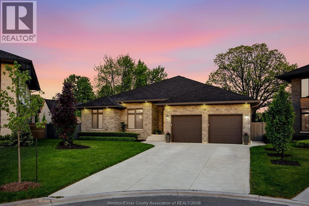 266 Xavier Circle, Lakeshore — primary photograph
