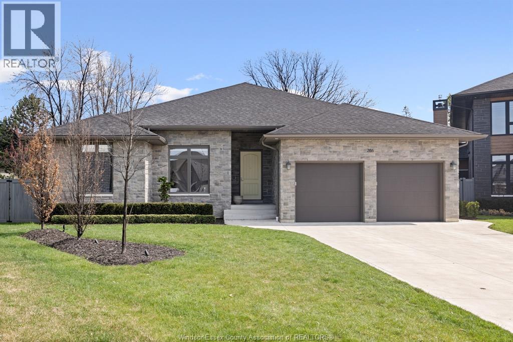 266 Xavier Circle, Lakeshore — photograph 2