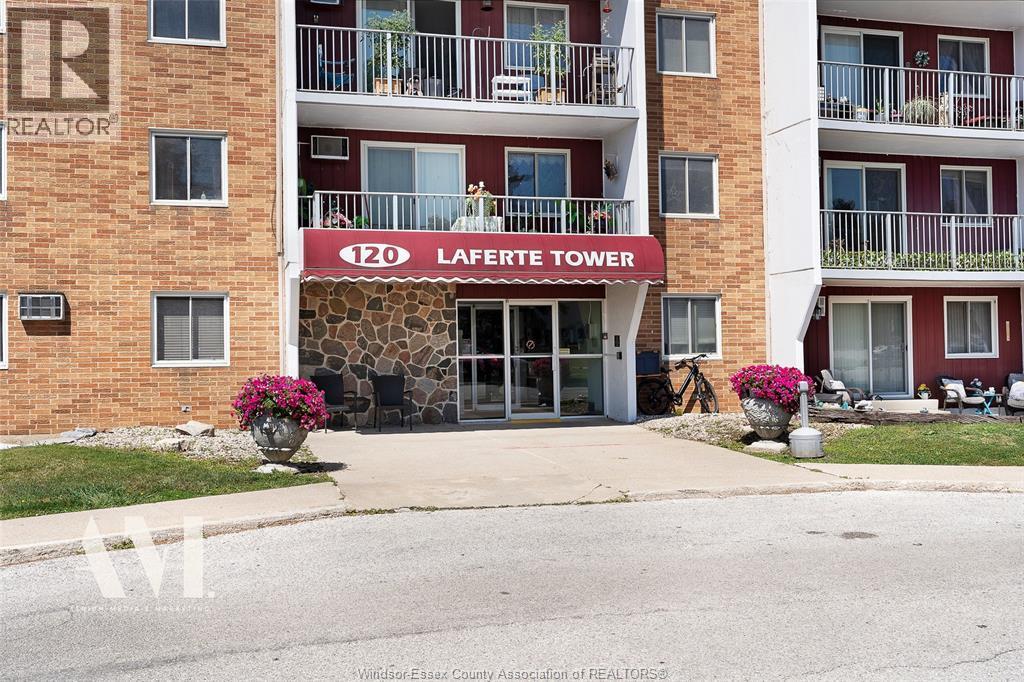120 Pickering #809, Amherstburg — photograph 2