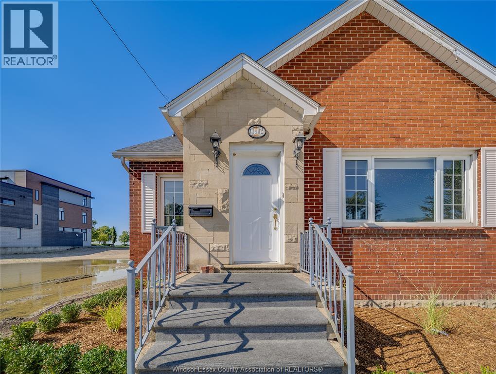 13902 Riverside Drive, Tecumseh — photograph 3