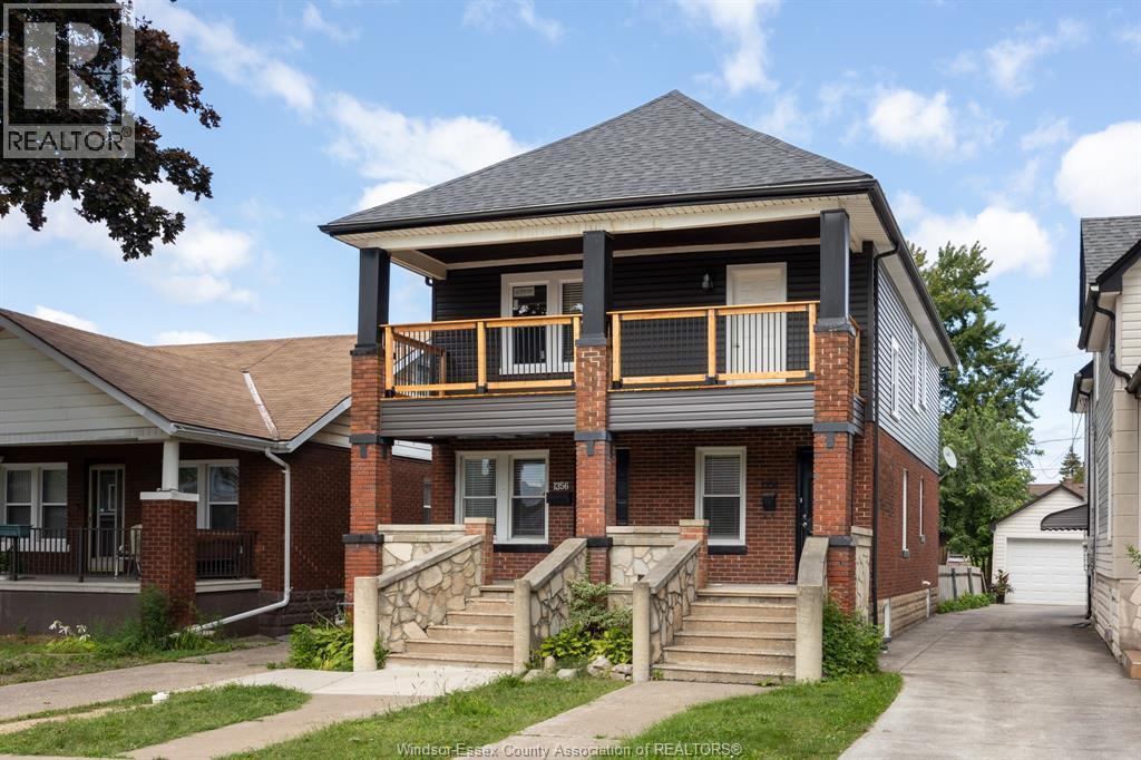 1358 Pierre #UPPER, Windsor — photograph 3