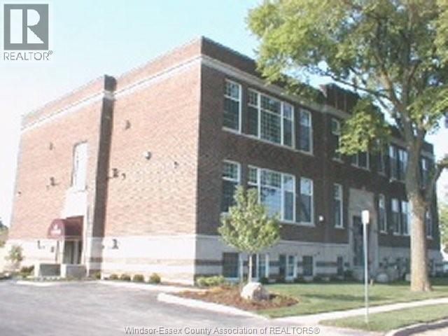 647 Irvine Avenue #301, Windsor — photograph 2