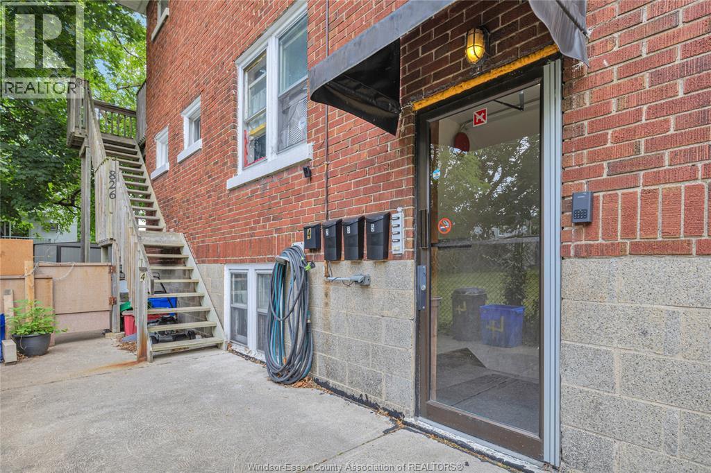 826 Jos Janisse Avenue, Windsor — photograph 3
